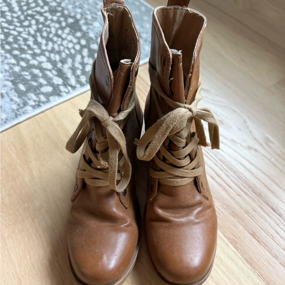 Brown Lace-Up Women's Boots